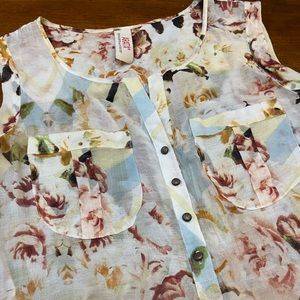 Aratta Sleeveless Floral Blouse